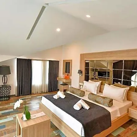 Alesta Midtown 4* Фетхие