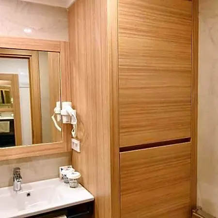 Alesta Midtown 4* Fethiye