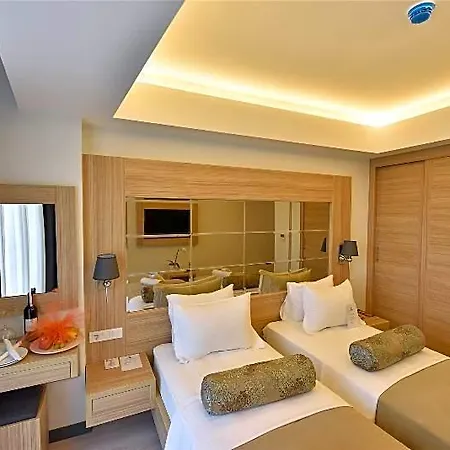 Apart Otel Alesta Midtown 4*