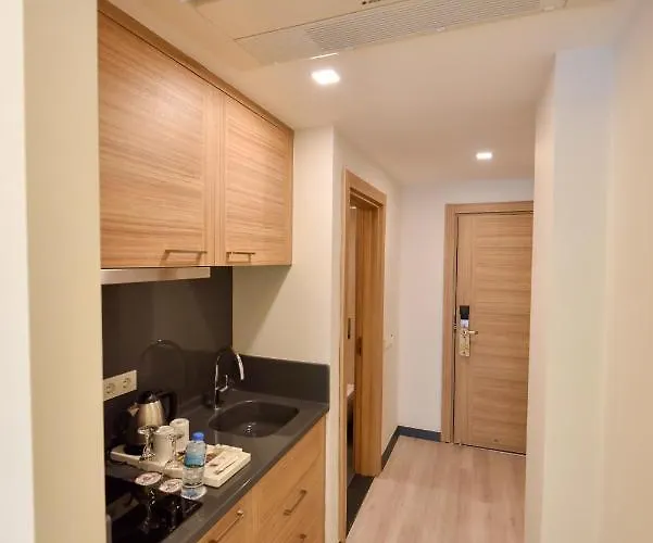 Alesta Midtown Апарт-отель