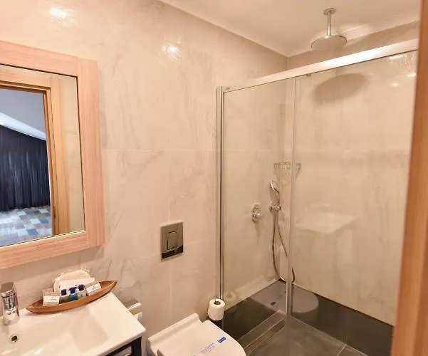 Апарт-отель Alesta Midtown